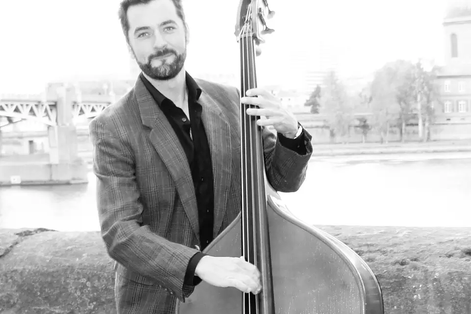 Tchiki Swing Quartet — photo 2