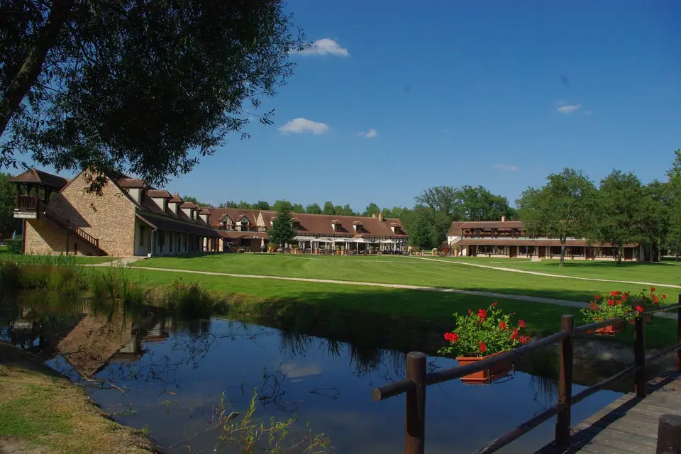 L’Orée des Chênes — photo 1