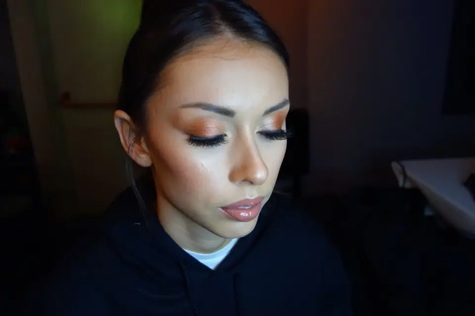 Fey Make-up Artist — photo 1