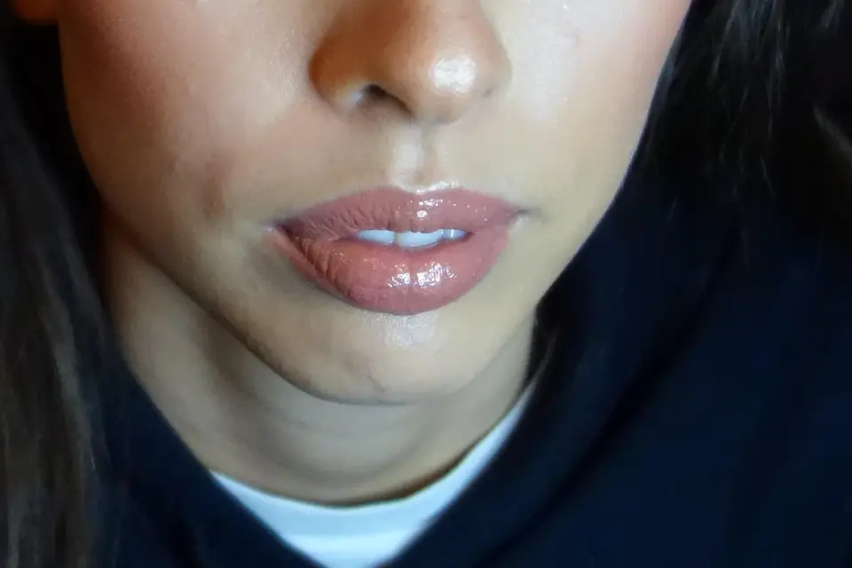 Fey Make-up Artist — photo 2