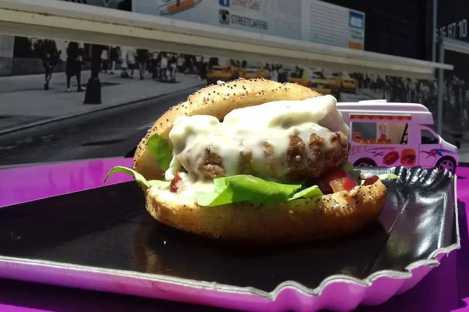 Street Café — photo 6