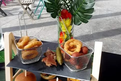 Street Café — photo 8