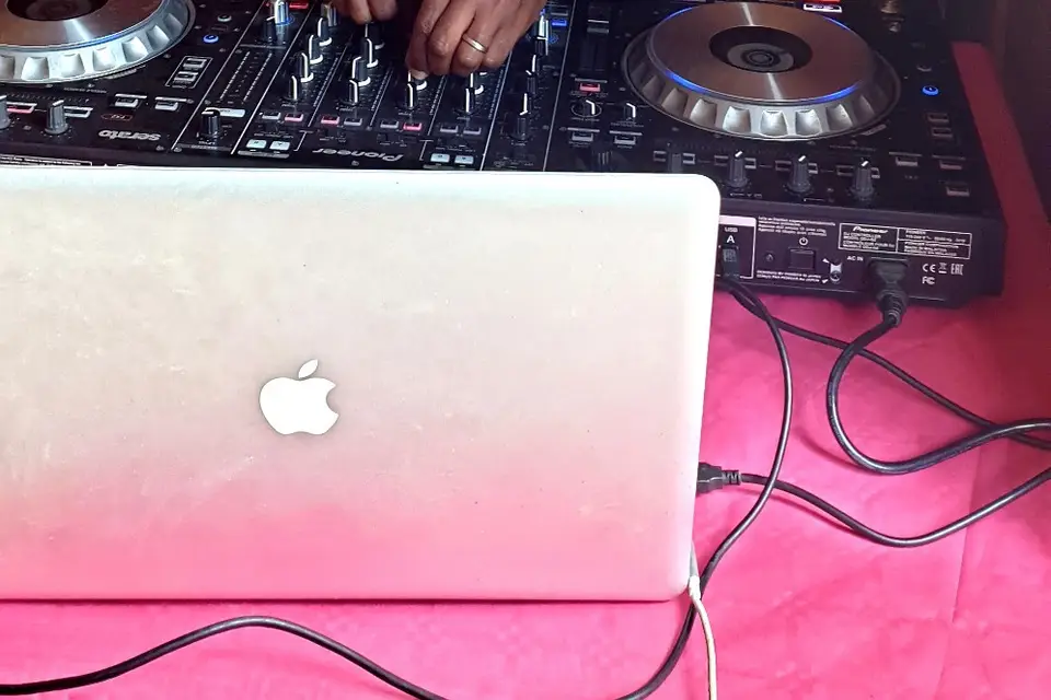 Deejay Fox — photo 4