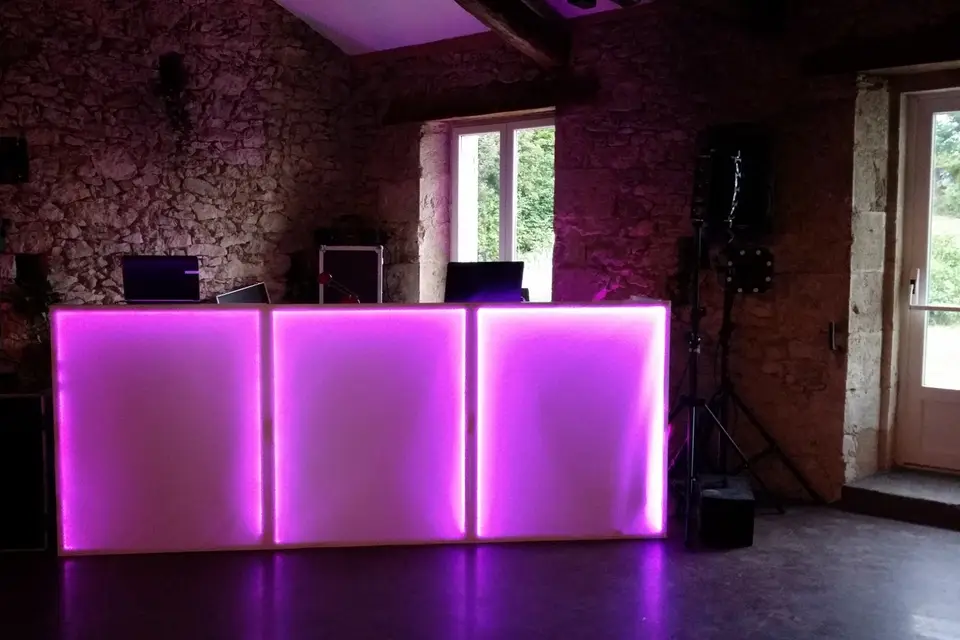 Phillias — photo 2