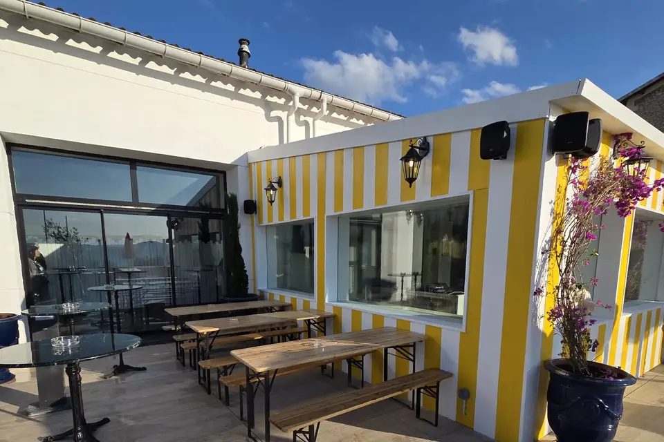 Le Newport — photo 1