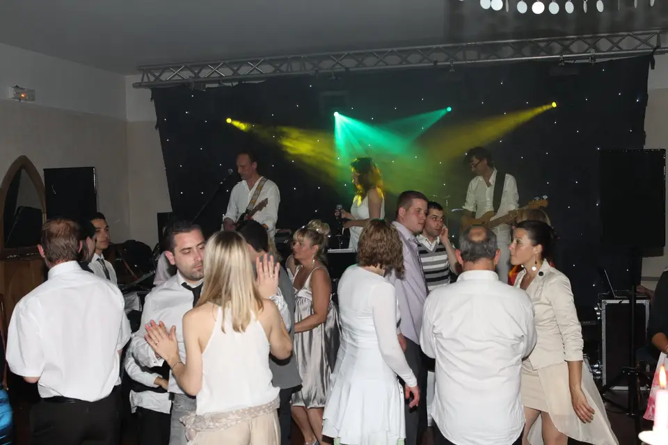 Friends Live Music — photo 2