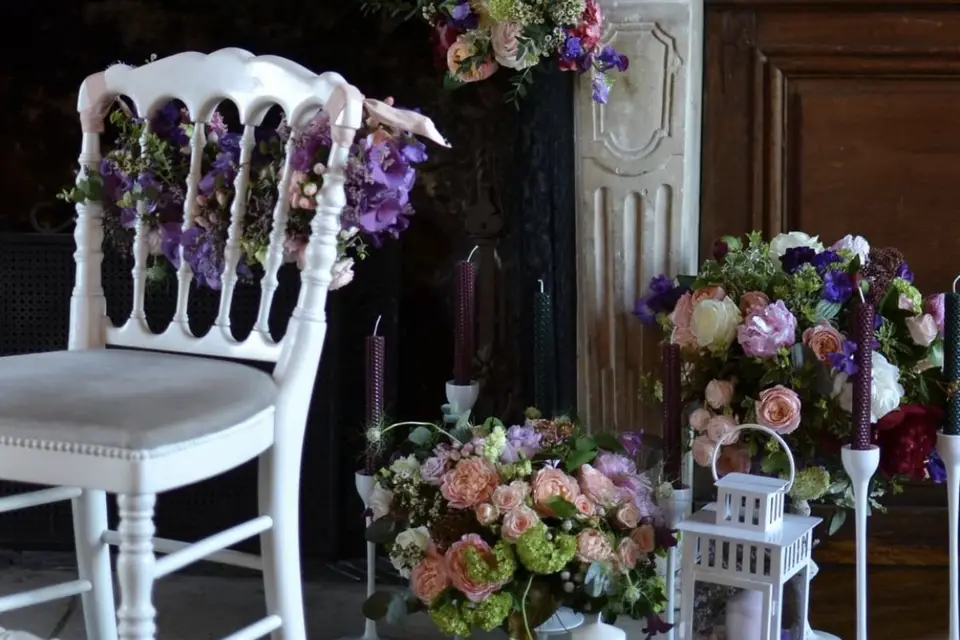 Rock and flowers — photo 1