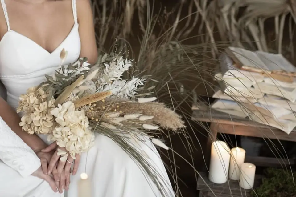 Rock and flowers — photo 2