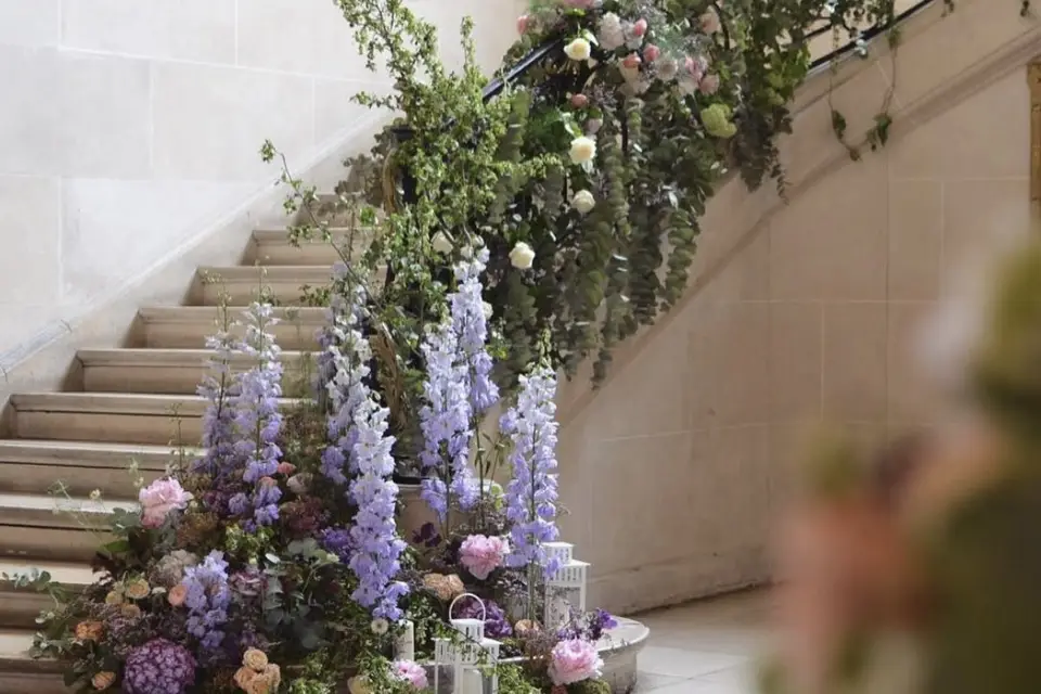 Rock and flowers — photo 5