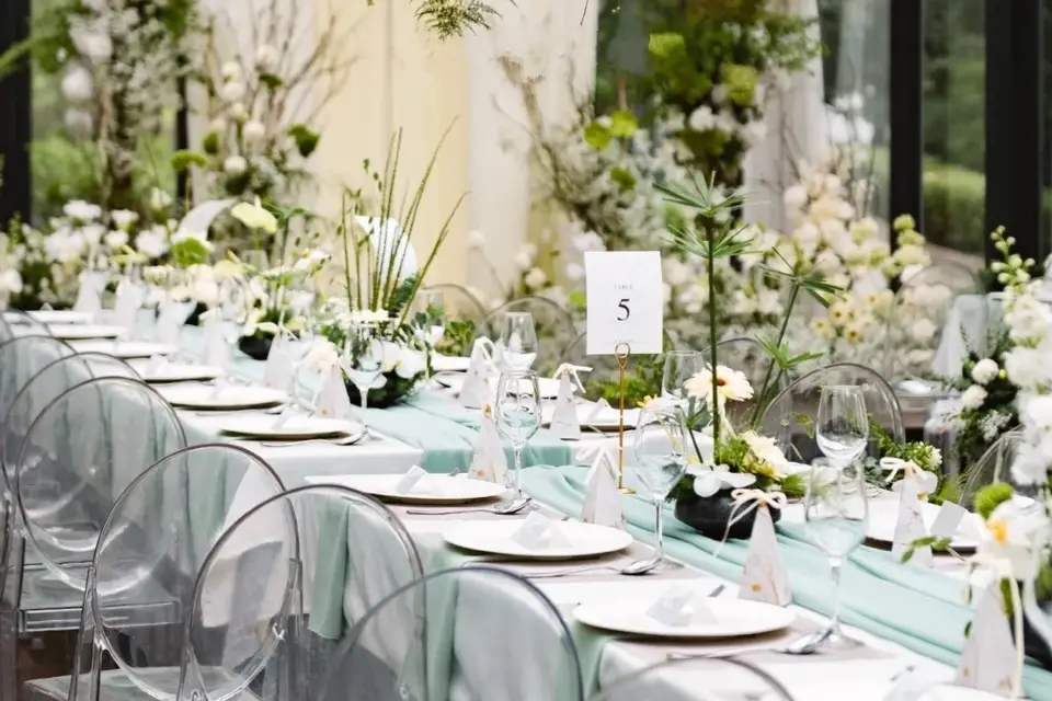 Rock and flowers — photo 8