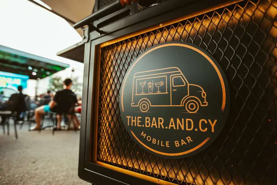 The Bar and Cy — photo 5