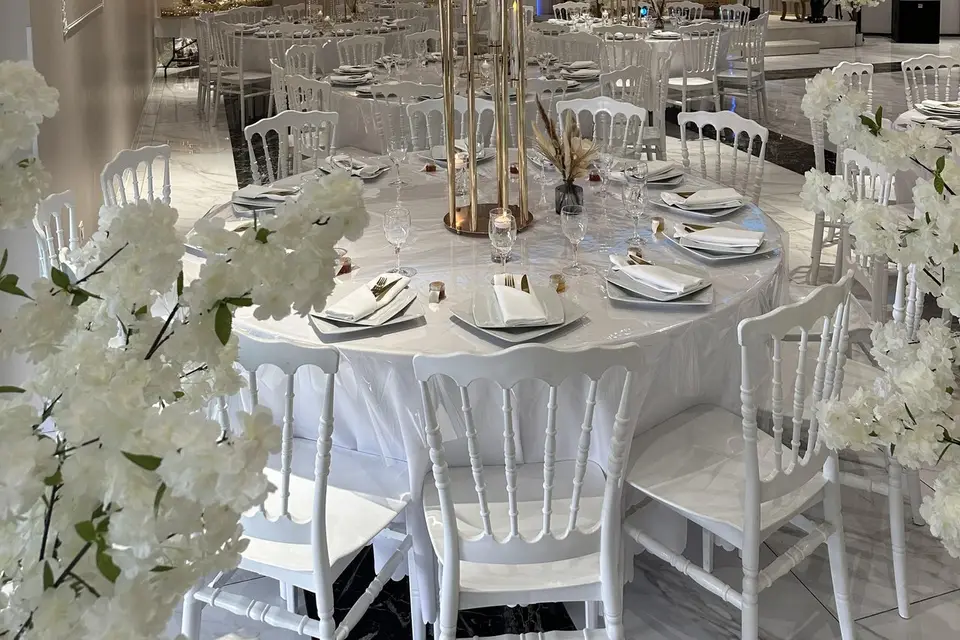 Ani Hall — photo 2