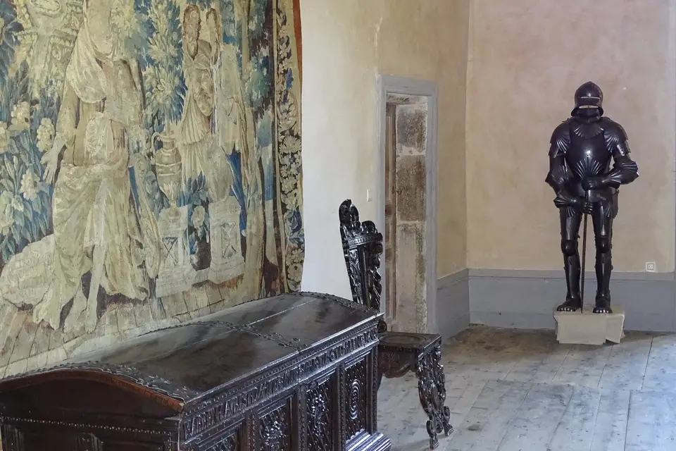 Chateau de Chalmazel — photo 4