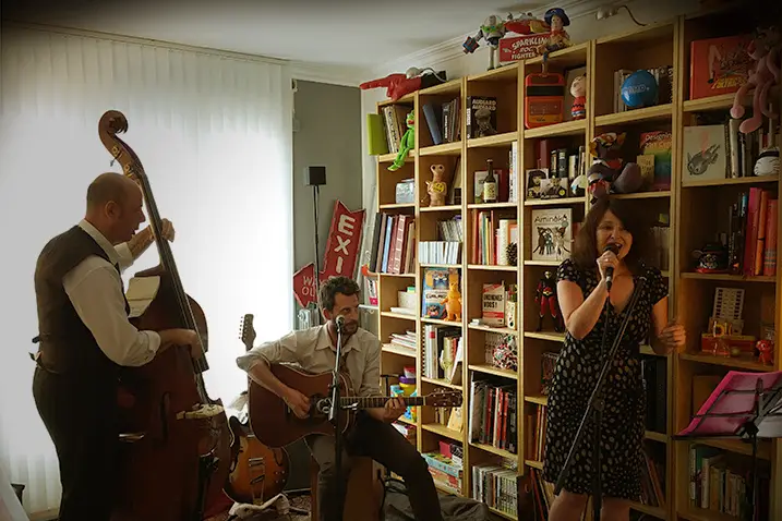 Instant Café — photo 1