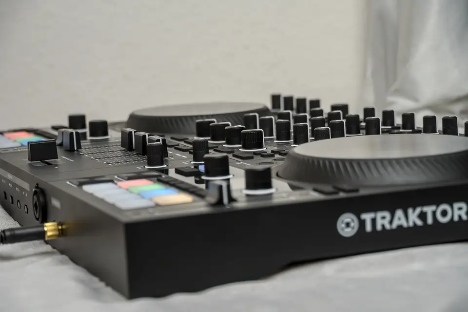 Gentleman Animateur Disc Jockey — photo 8