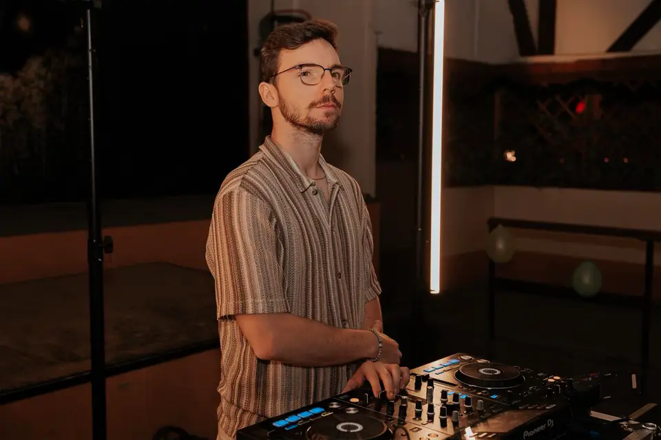 Dylan Kenway — photo 1