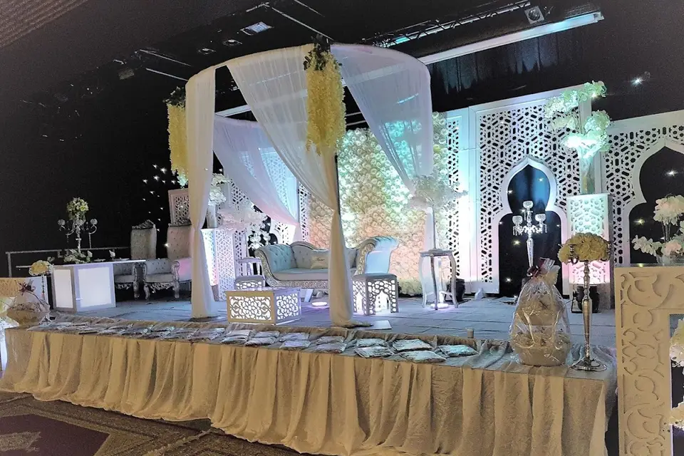 Voiles et Paillettes