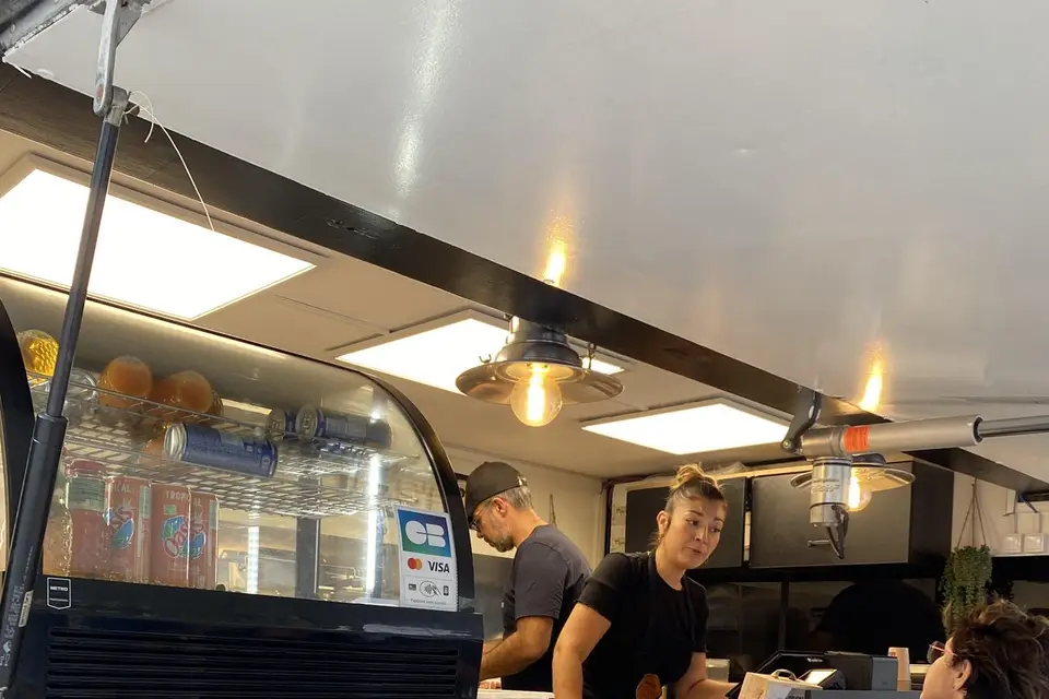 What’s The Truck — photo 3