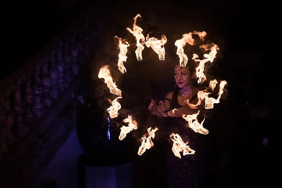 Lunart-X- Spectacle de feu, lumière et artifice — photo 2