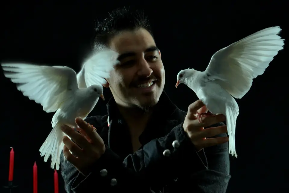 Frank Veyrine - Magicien Illusionniste — photo 6