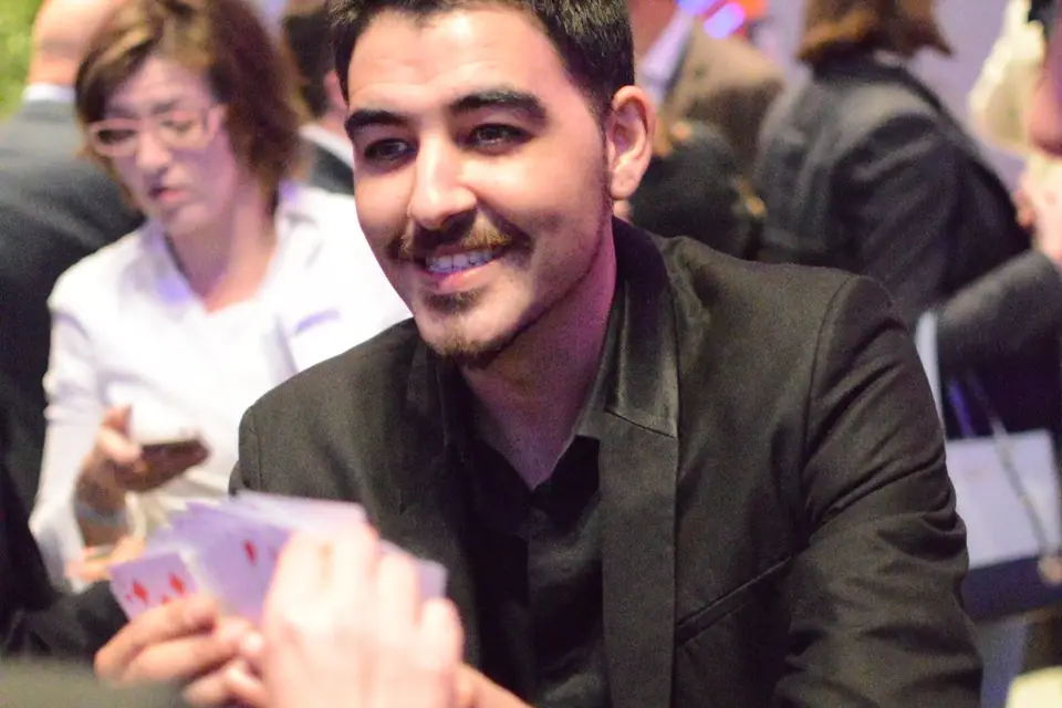 Frank Veyrine - Magicien Illusionniste — photo 2