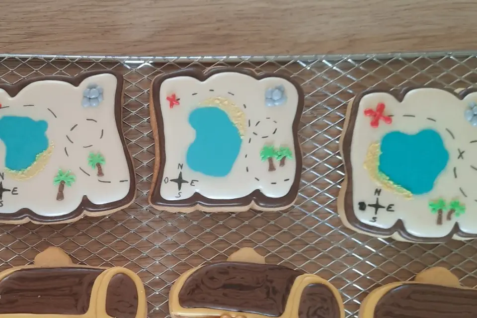 Arty Biscuits — photo 6