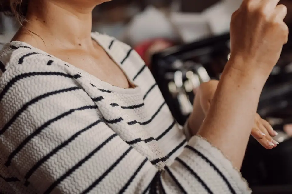 Emerald Makeup Artist — photo 2