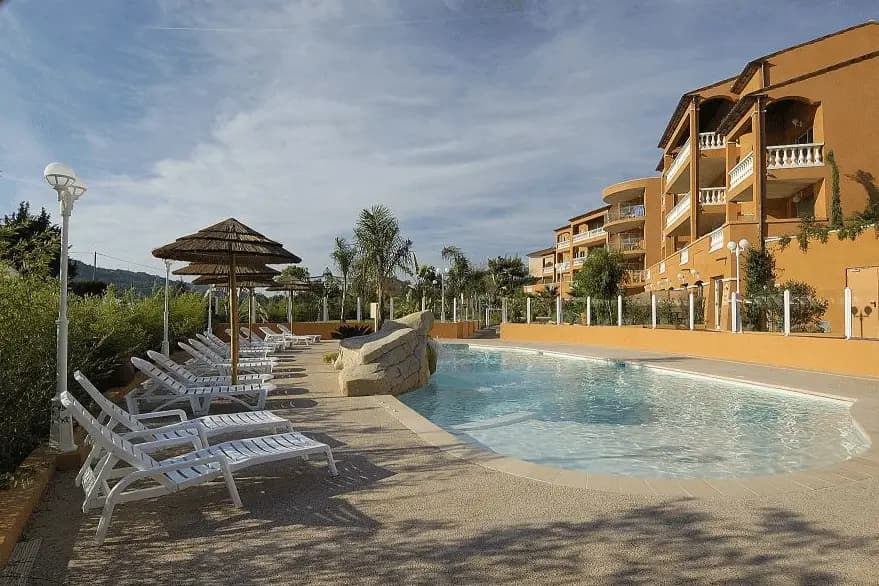 Lou Castelet — photo 2