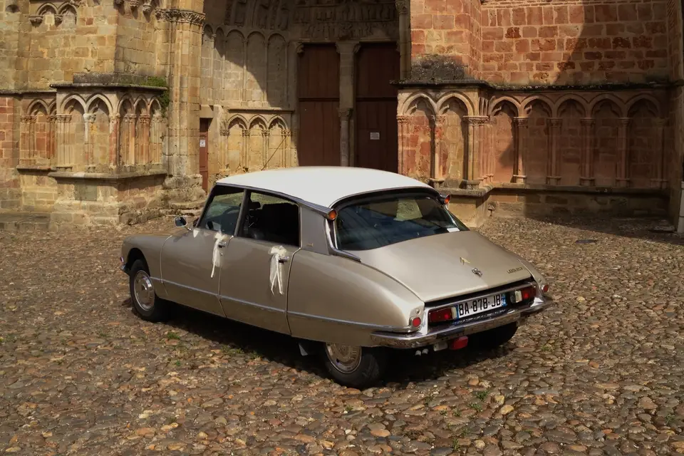 Vintage location — photo 8