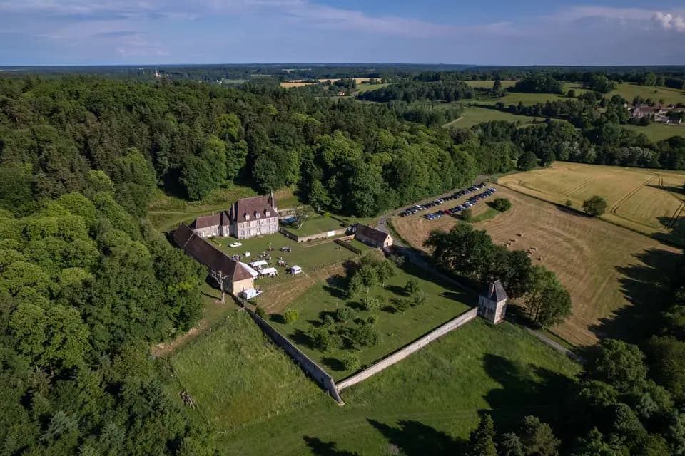 Manoir de Bellegarde — photo 1