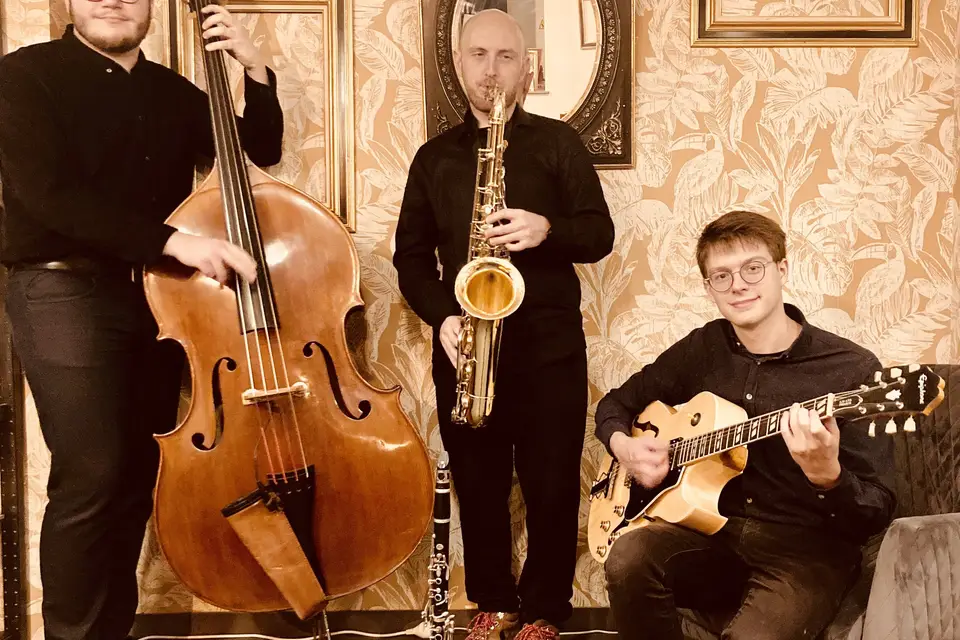 Blue Train Trio — photo 8