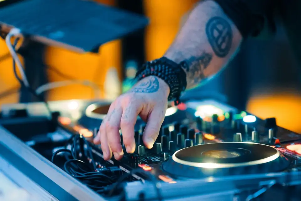 Buddha Sax — photo 7