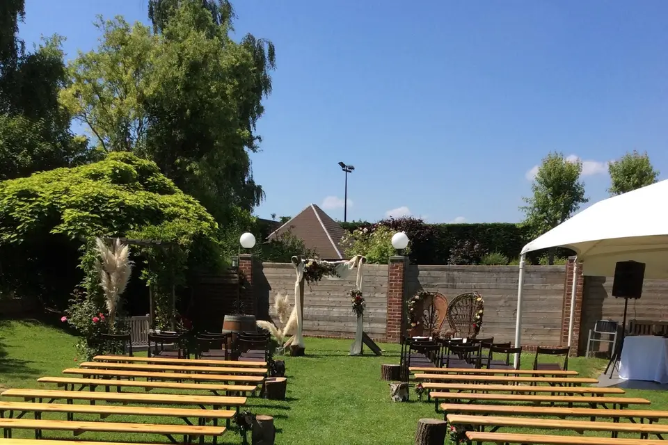 Le Domaine des Charmes — photo 1