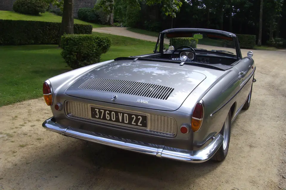 Renault Caravelle — photo 2