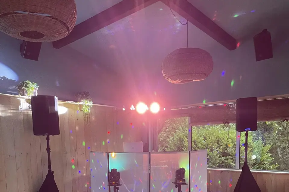 Little Blonde Djette — photo 1