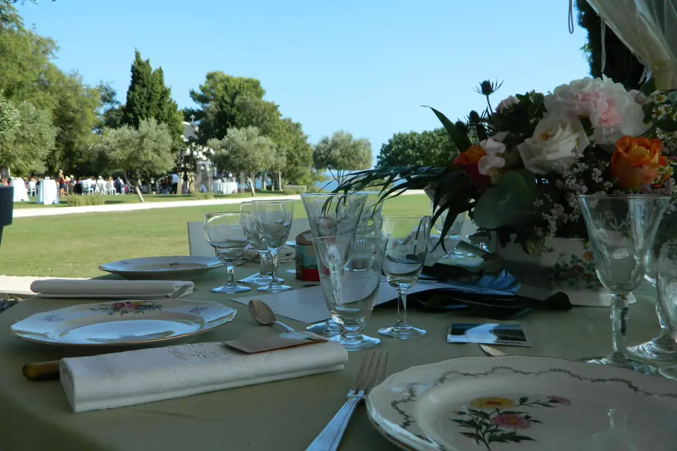 Louise & Juliette - Location de vaisselle et objets vintages — photo 5