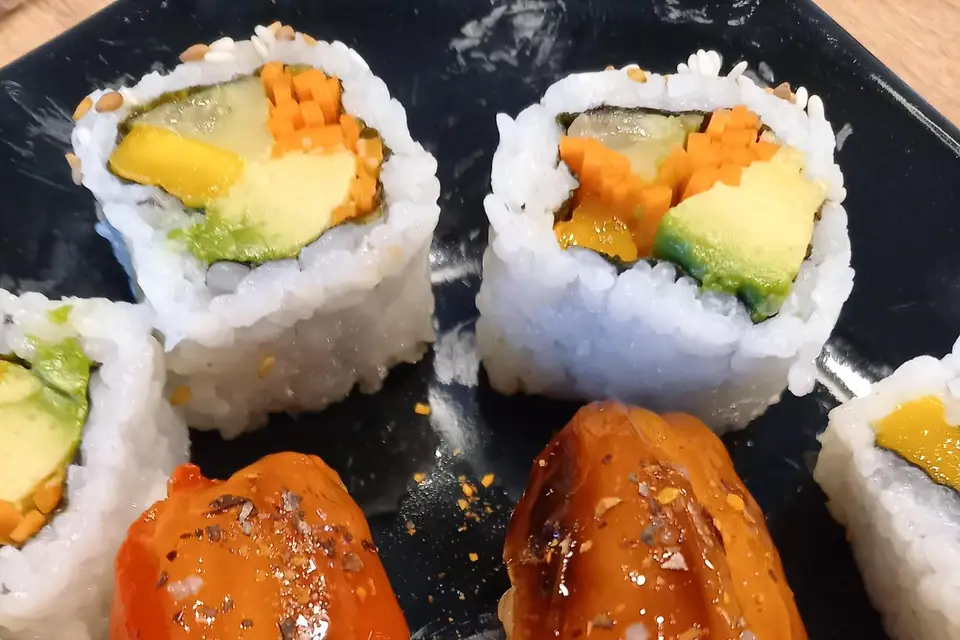 Tata Sushi — photo 2