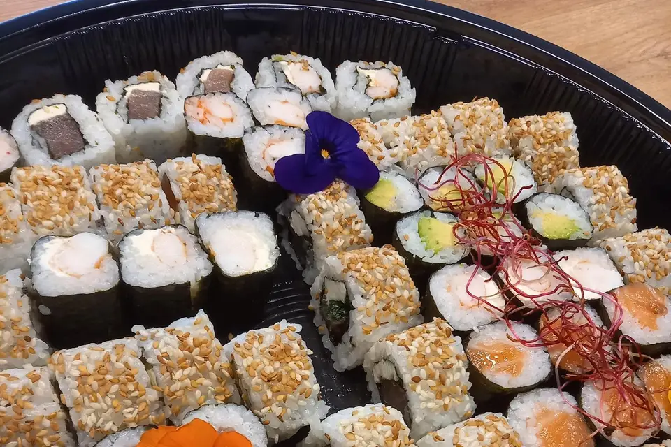 Tata Sushi — photo 1