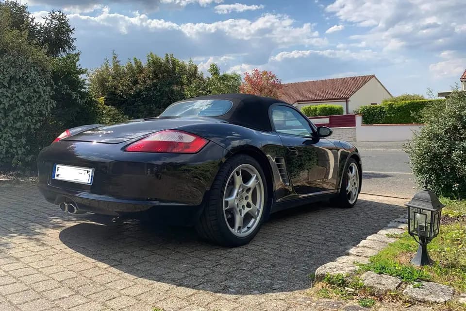 Prestige Car — photo 1