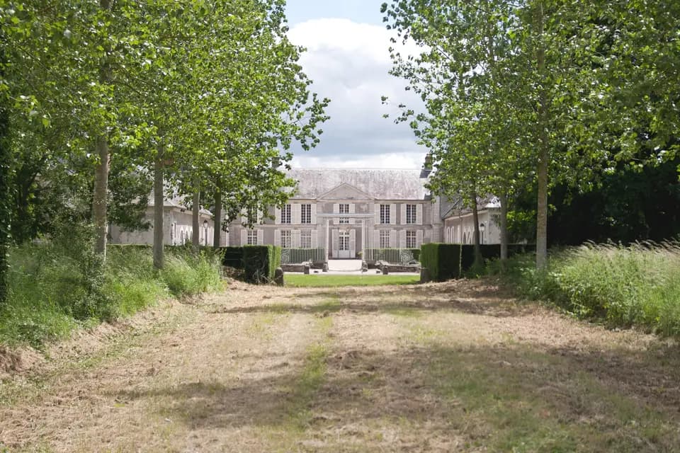 Château de Janvry — photo 1