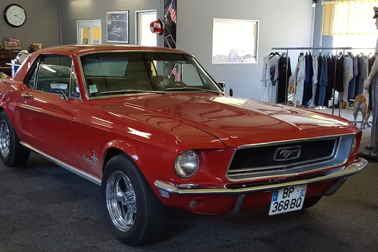 Location Ford Mustang — photo 5