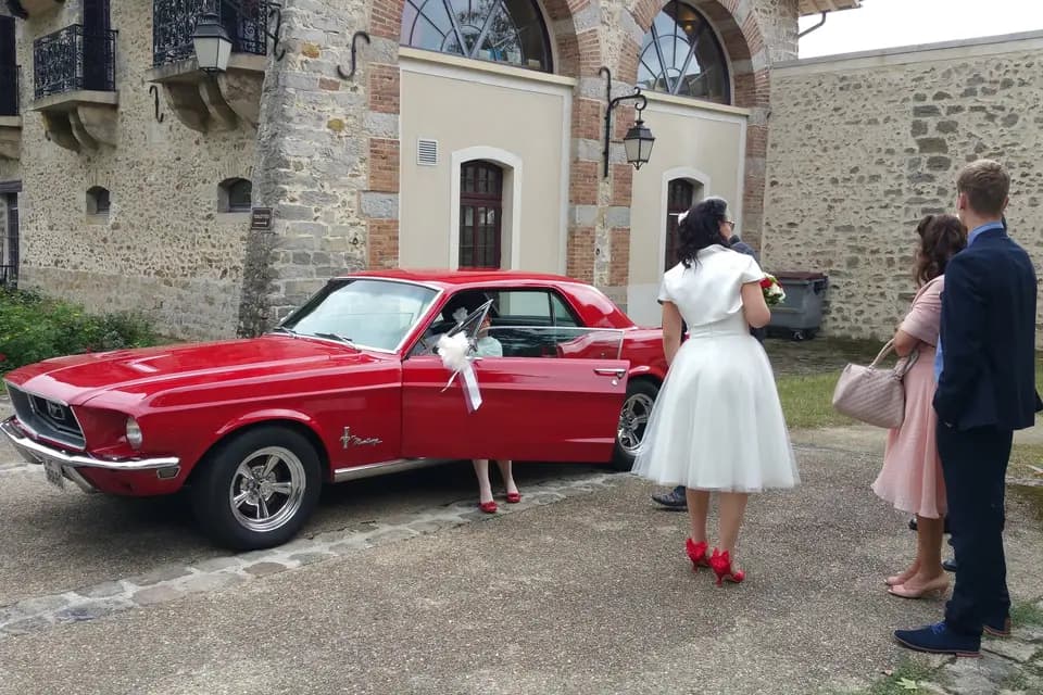 Location Ford Mustang — photo 1