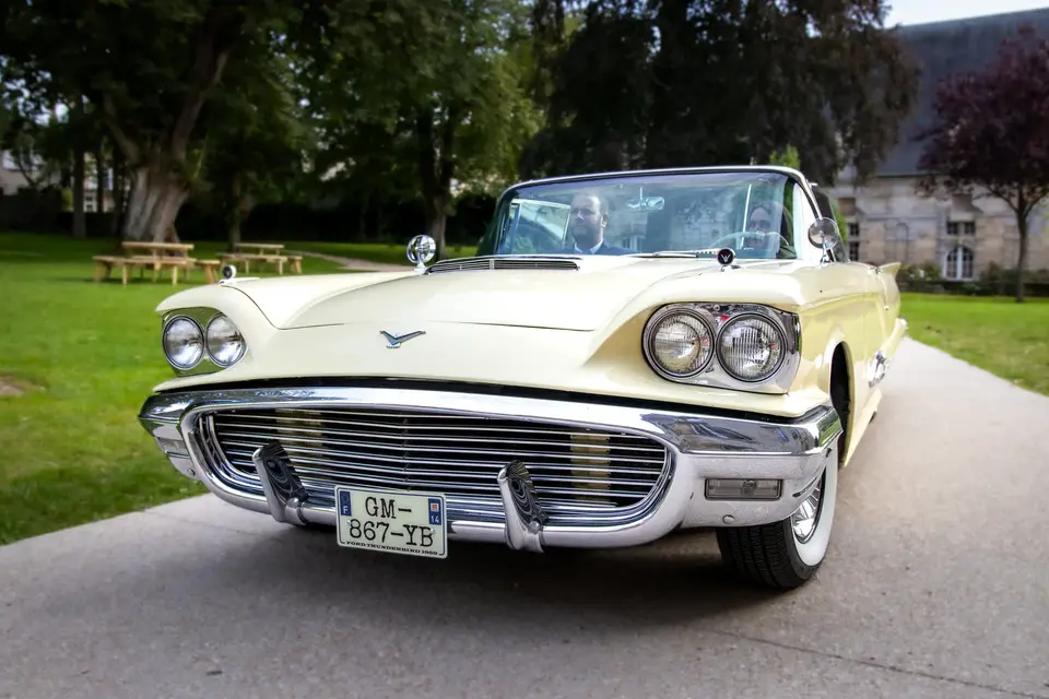 Americaine Car T-Bird Location — photo 5