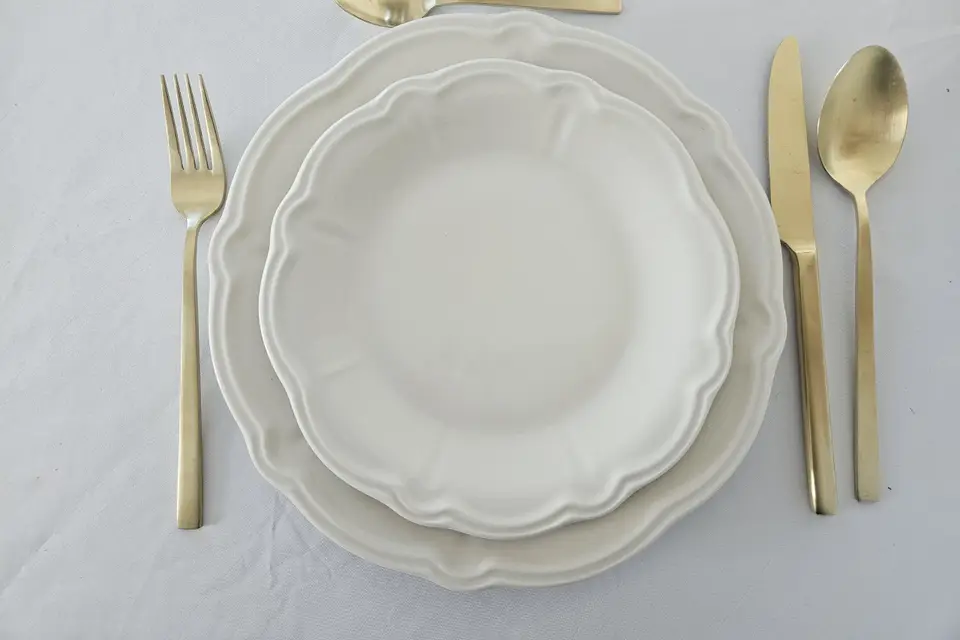 Sors Tes Couverts — photo 3