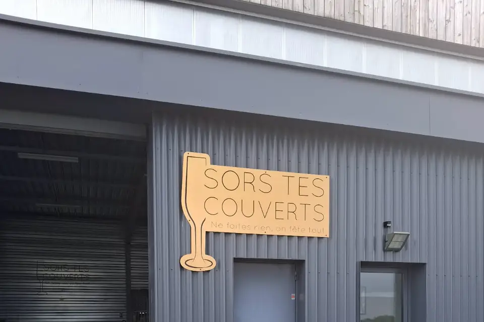 Sors Tes Couverts — photo 1