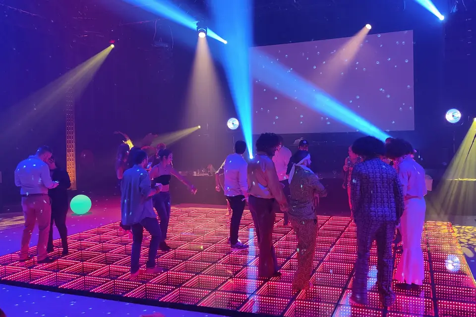 Quatre Cent Quarante — photo 5