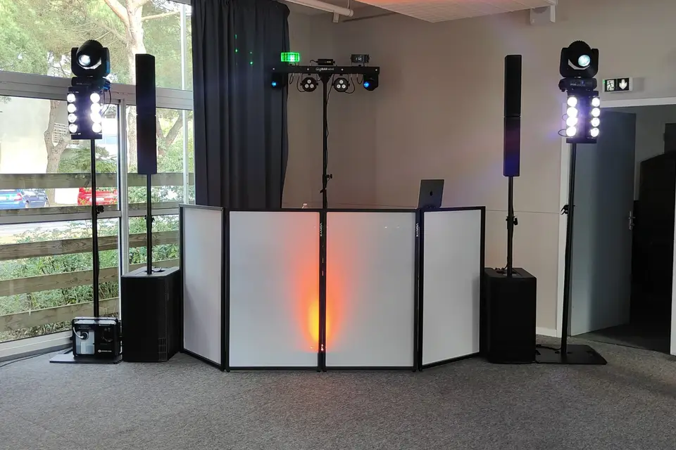 Quatre Cent Quarante — photo 1