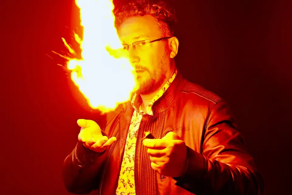 Hypnotic show — photo 1