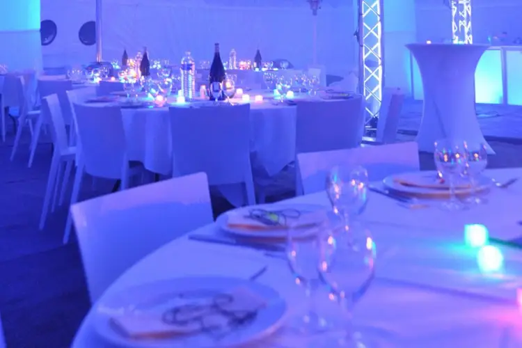 Un Mariage Pas Comme Les Autres — photo 3