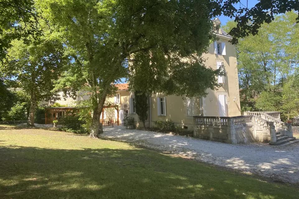 Belle Fontaine — photo 1